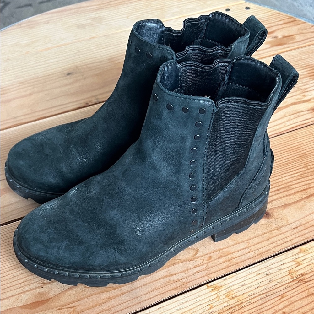Sorel Black Suede Stud-Trim Chelsea Boots